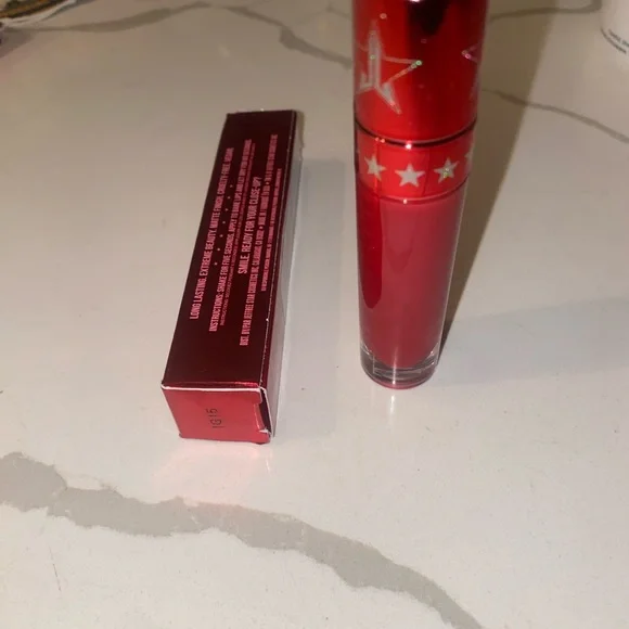 Jeffrey Star velour liquid lipstick - Picture 2 of 5